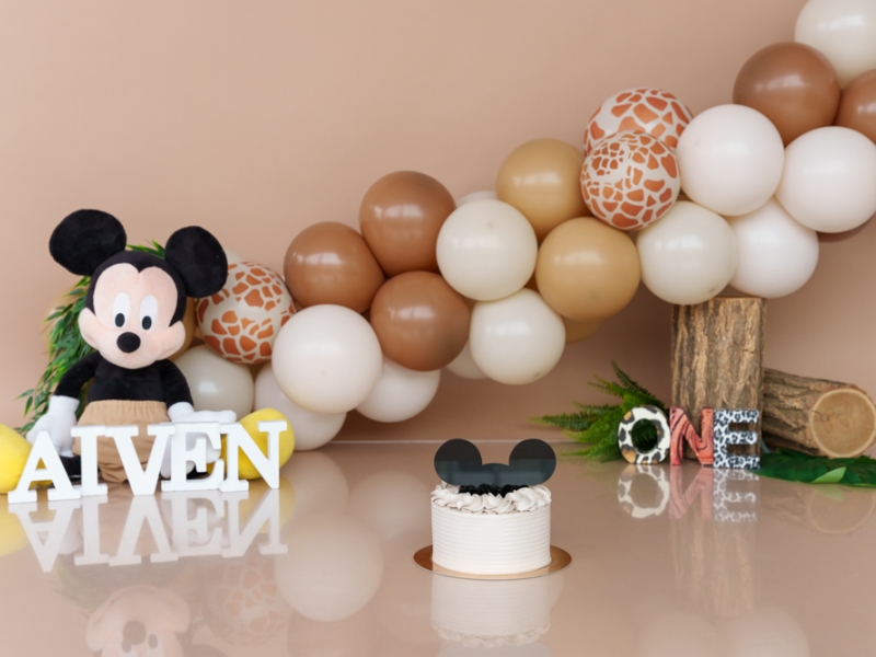 639. Mickey in the jungle (beige)